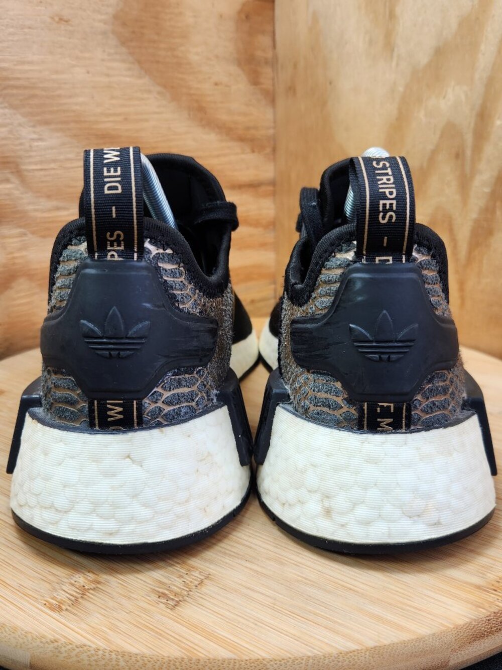Adidas NMD R1 Womens Black Sneakers Size 7 - Picture 6 of 10